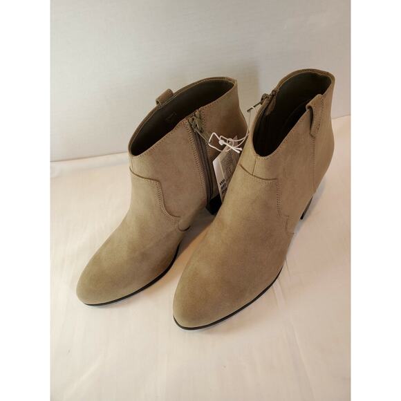 Old Navy Faux-Suede Western Ankle Boots for Women Size 10 Sage NWT - Picture 4 of 8